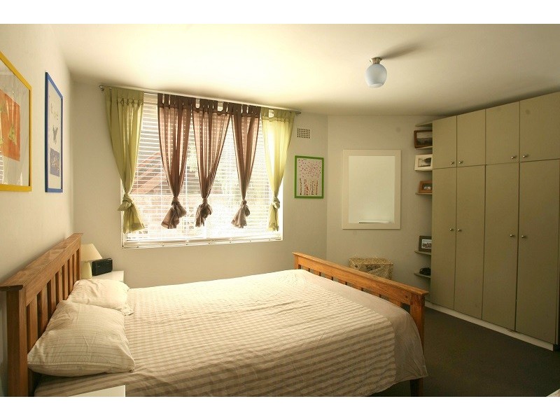 2/64a Cambridge Street, Stanmore NSW 2048