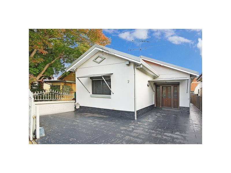 7 Central Avenue, Marrickville NSW 2204