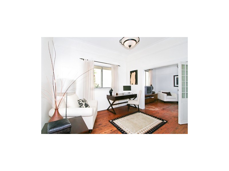 32 Sutherland Street, St Peters NSW 2044