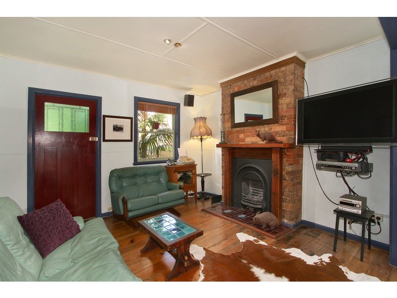 24 Alfred Street, St Peters NSW 2044