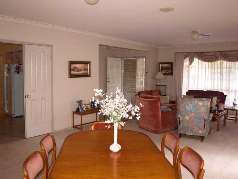 4 Cressy av, Beaumont Hills NSW 2155