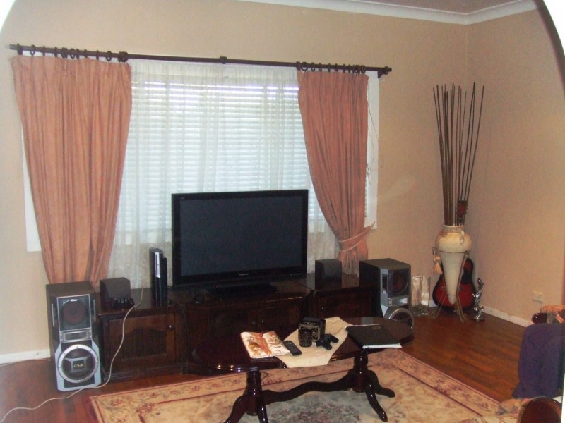 115 CARPENTER, Colyton NSW 2760