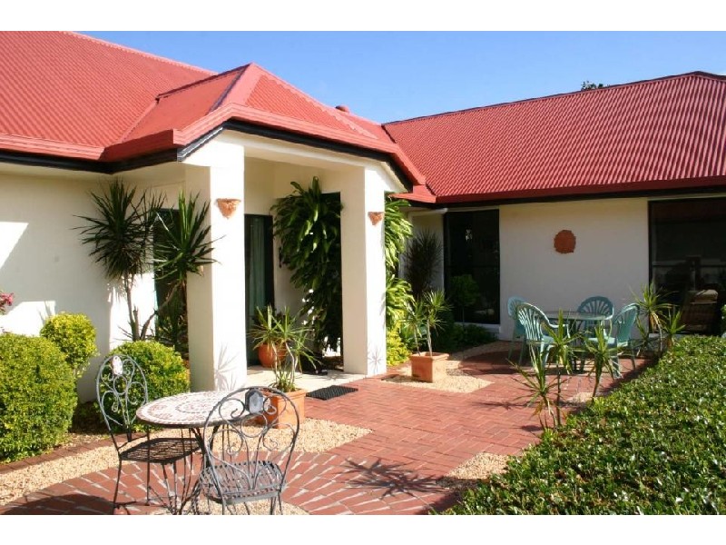 15 cook, Glass House Mountains QLD 4518