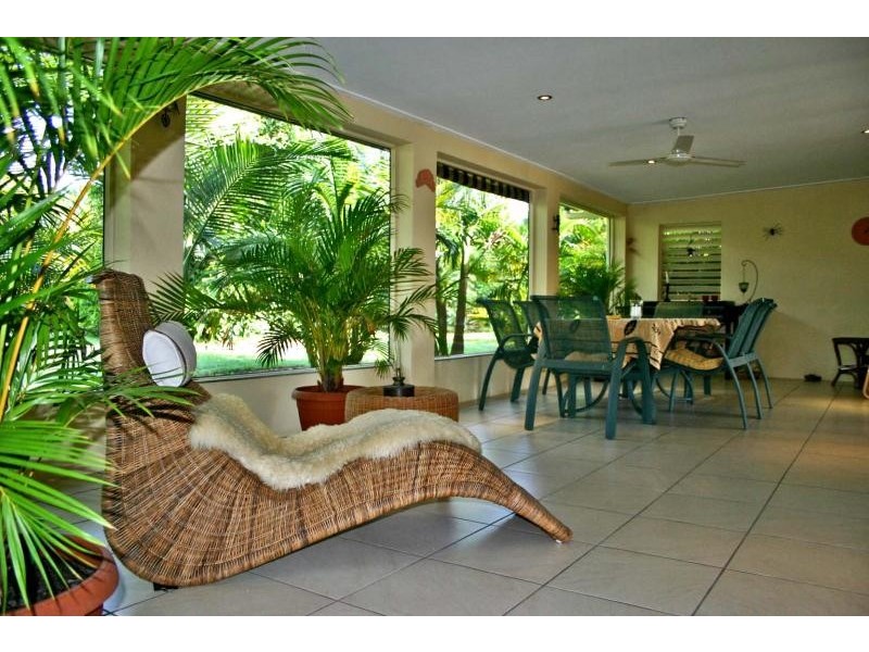 15 cook, Glass House Mountains QLD 4518