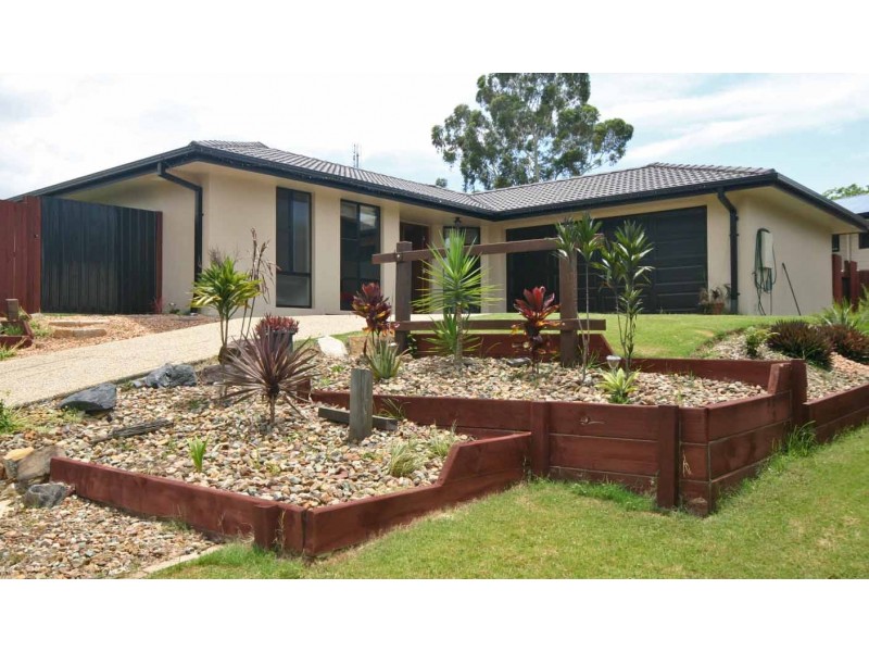 18 Coolamon Crescent, Beerwah QLD 4519