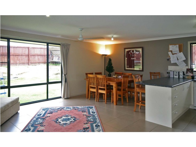 18 Coolamon Crescent, Beerwah QLD 4519