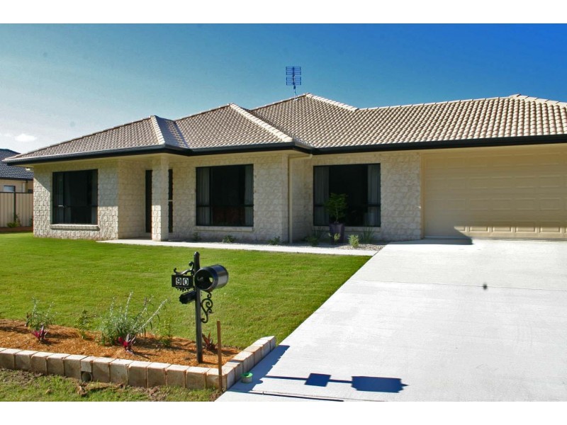 90 Allan Avenue, Glass House Mountains QLD 4518