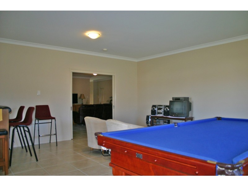 90 Allan Avenue, Glass House Mountains QLD 4518