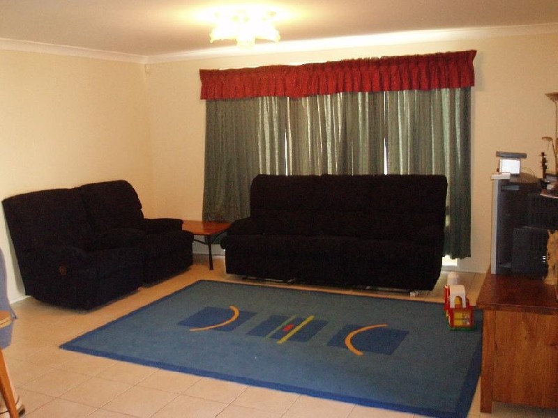 37 Jindabyne Ct, Woodcroft NSW 2767