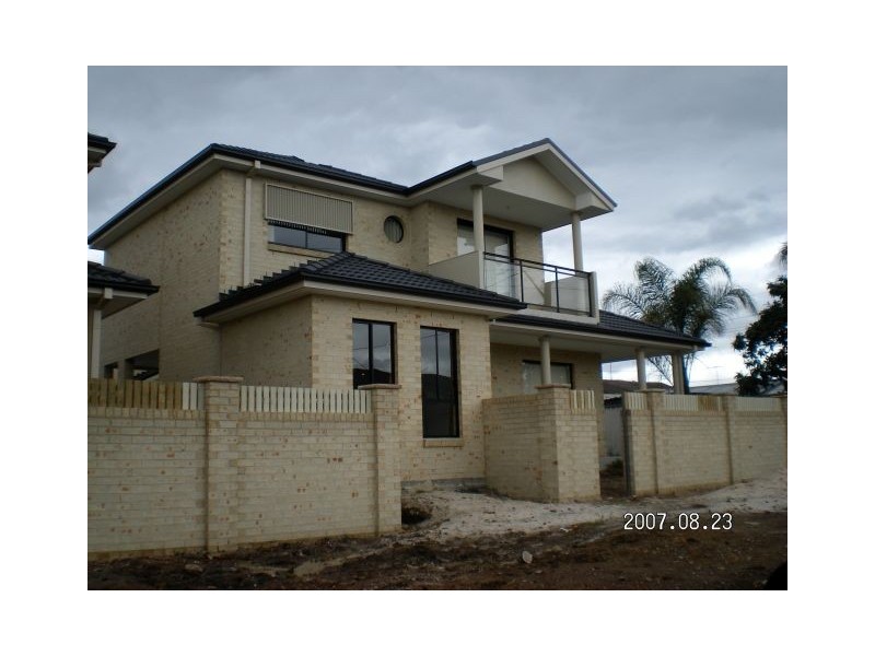 4/10-12 Gill Avenue, Liverpool NSW 2170