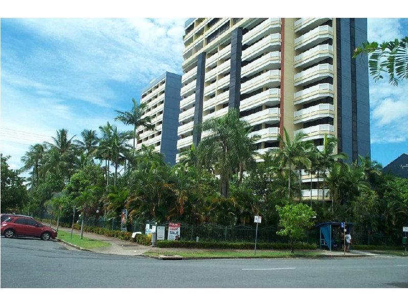 209 Abbott Street, Cairns City QLD 4870