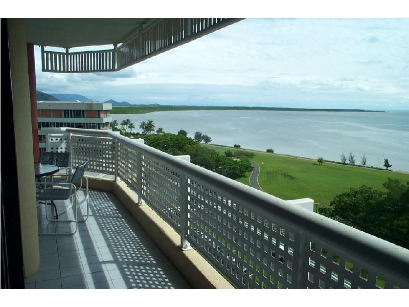 209 Abbott Street, Cairns City QLD 4870