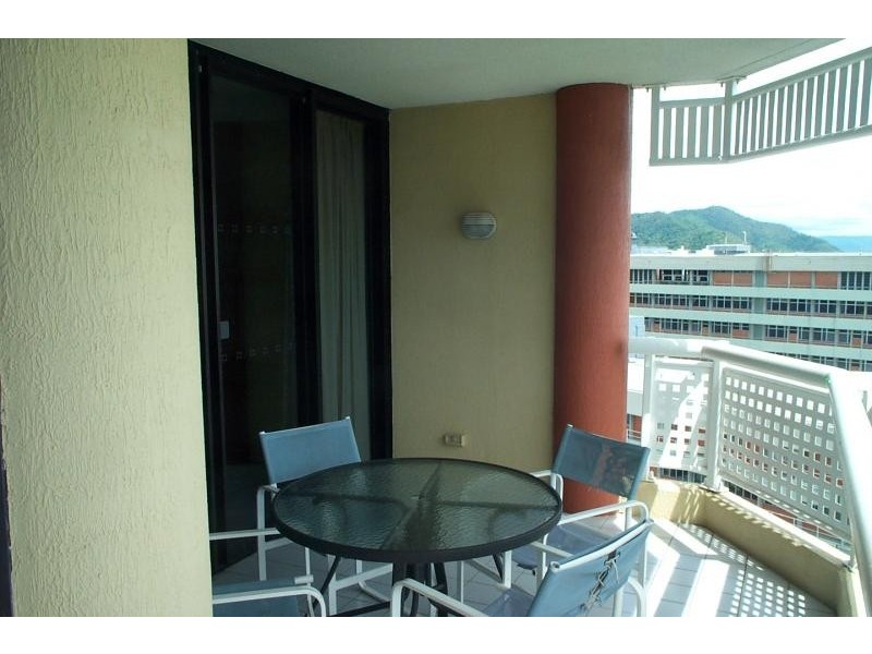 209 Abbott Street, Cairns City QLD 4870