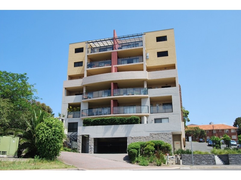 2/1 Governors Lane, Wollongong NSW 2500