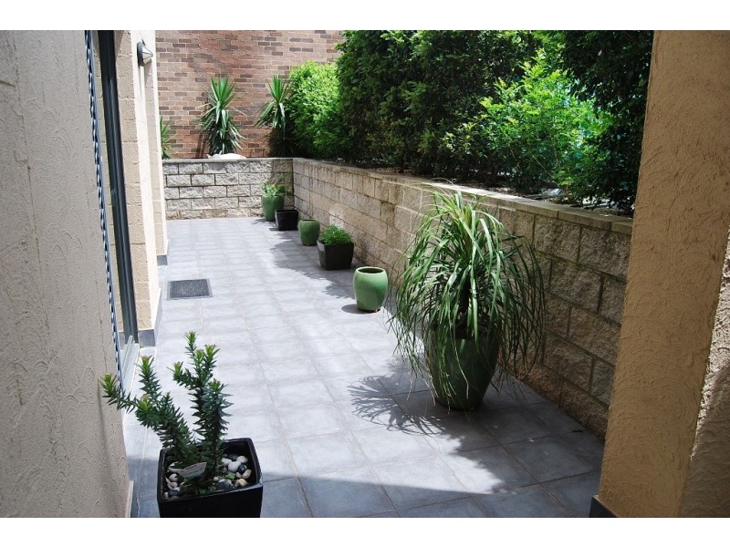 2/1 Governors Lane, Wollongong NSW 2500