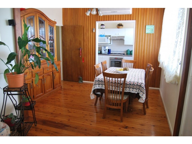 65 Beverley Avenue, Unanderra NSW 2526