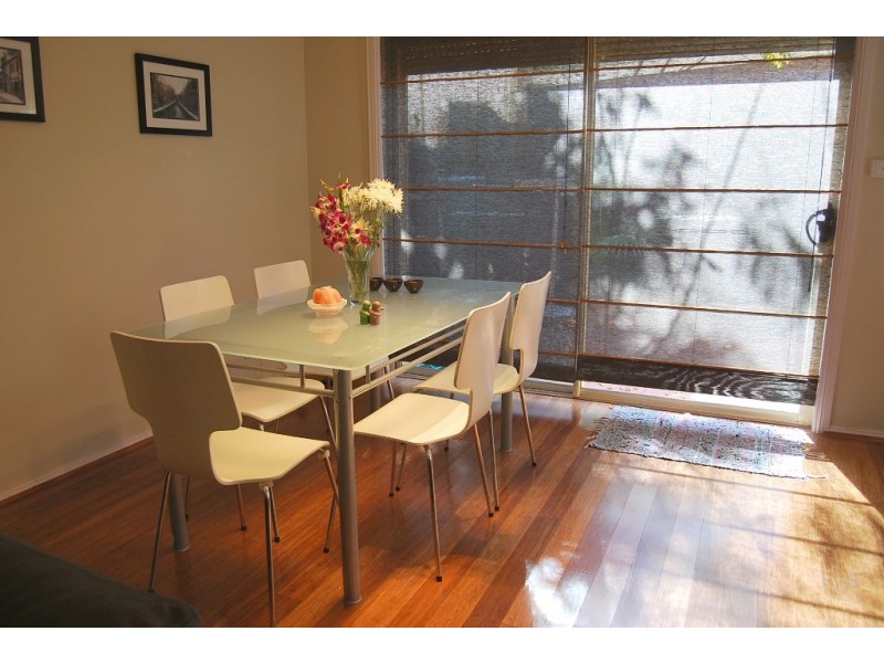 2/30 Matthews Street, Wollongong NSW 2500