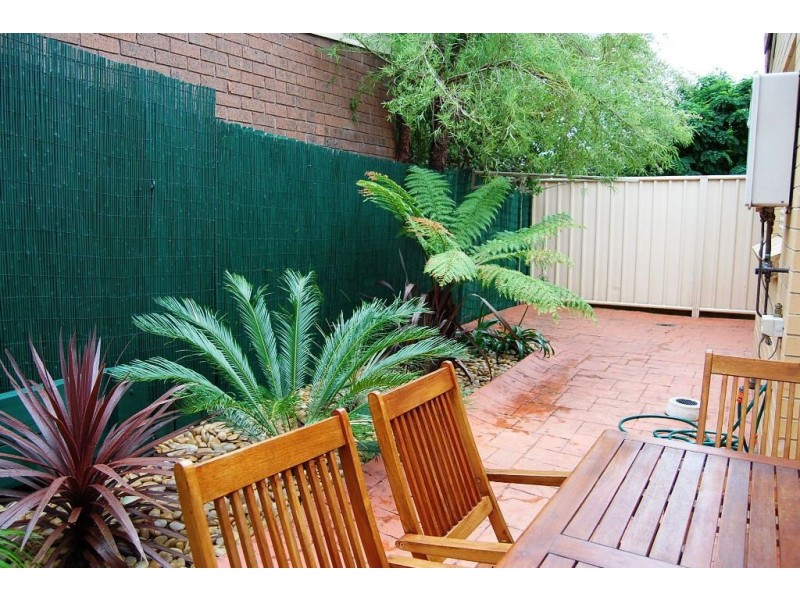 2/30 Matthews Street, Wollongong NSW 2500