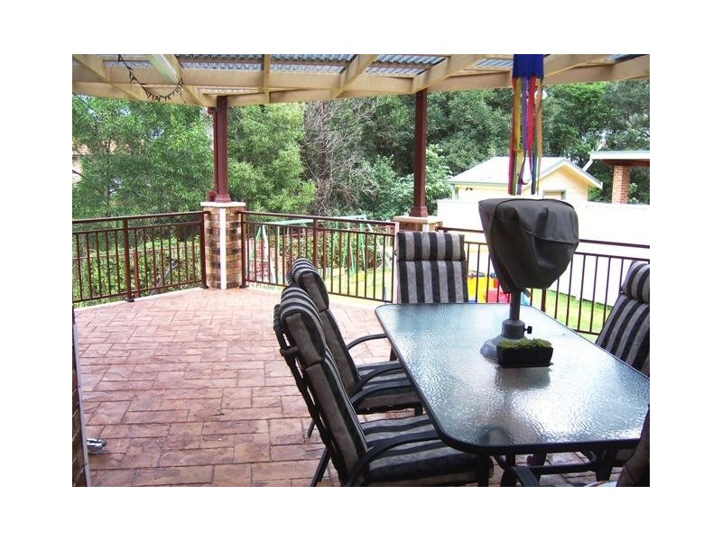 27 Bertram Close, Tarrawanna NSW 2518