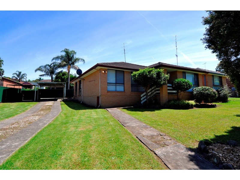 8 Whimbrel Avenue, Berkeley NSW 2506