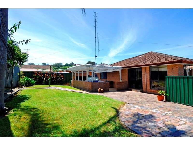 8 Whimbrel Avenue, Berkeley NSW 2506