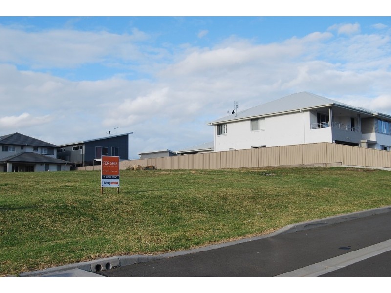 16 Anzac Way, Port Kembla NSW 2505