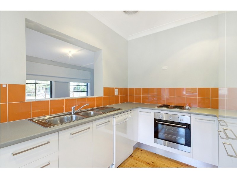 1 St Andrews Place, Corrimal NSW 2518