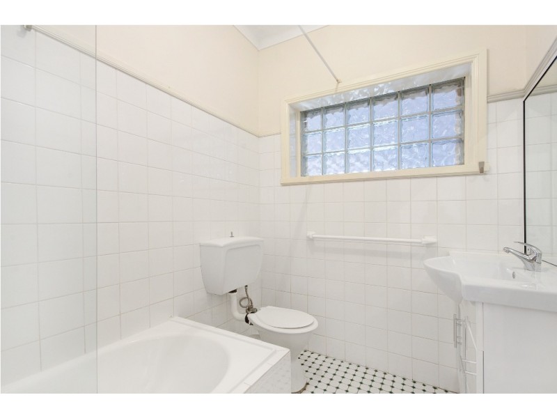 1 St Andrews Place, Corrimal NSW 2518