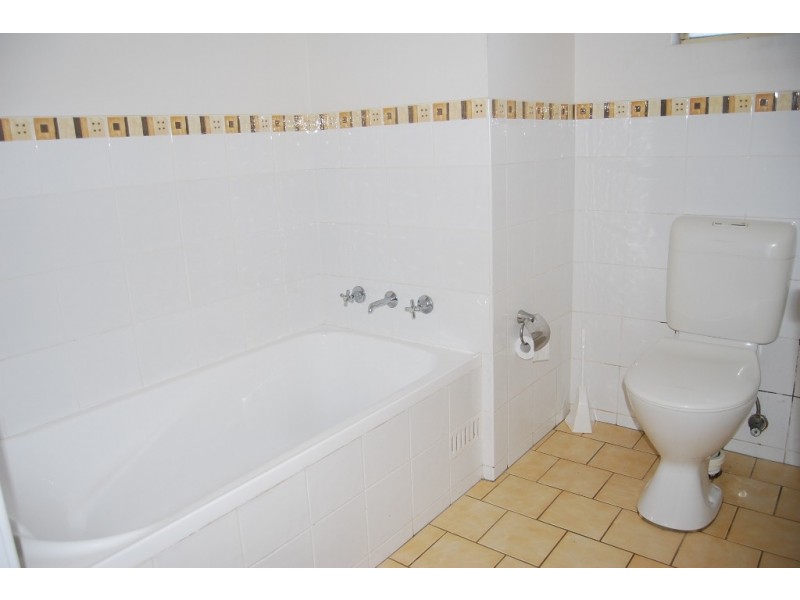 2/267 Princes Highway, Corrimal NSW 2518