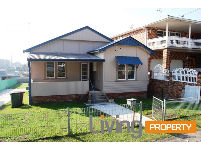 49 Gladstone Avenue, Wollongong NSW 2500