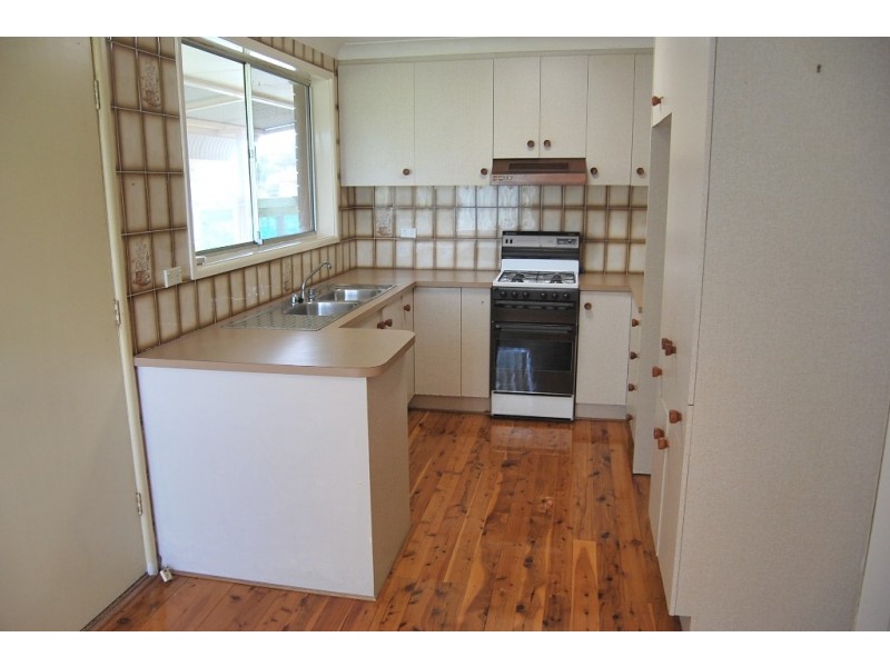 30 Roycroft Avenue, Mount Warrigal NSW 2528