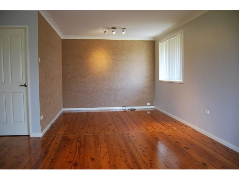 30 Roycroft Avenue, Mount Warrigal NSW 2528