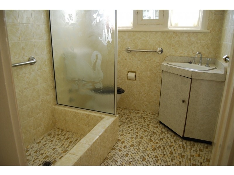 3 Kirton Road, Bellambi NSW 2518