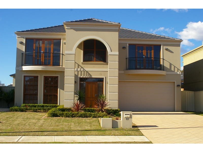 61 Sir Warwick Fairfax Drive, Harrington Park NSW 2567