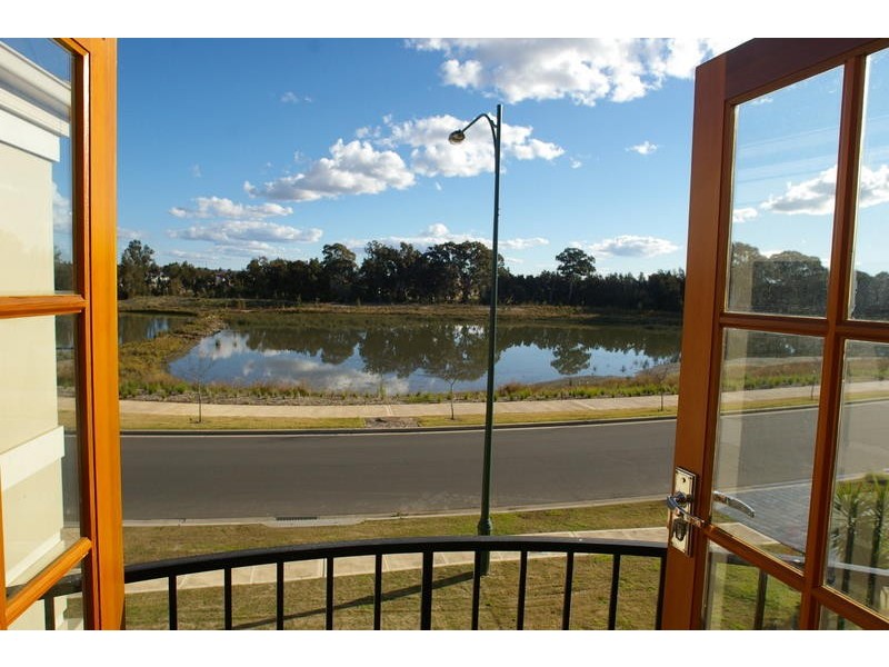 61 Sir Warwick Fairfax Drive, Harrington Park NSW 2567