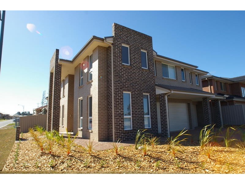 103 Sir Warwick Fairfax Drive, Harrington Park NSW 2567