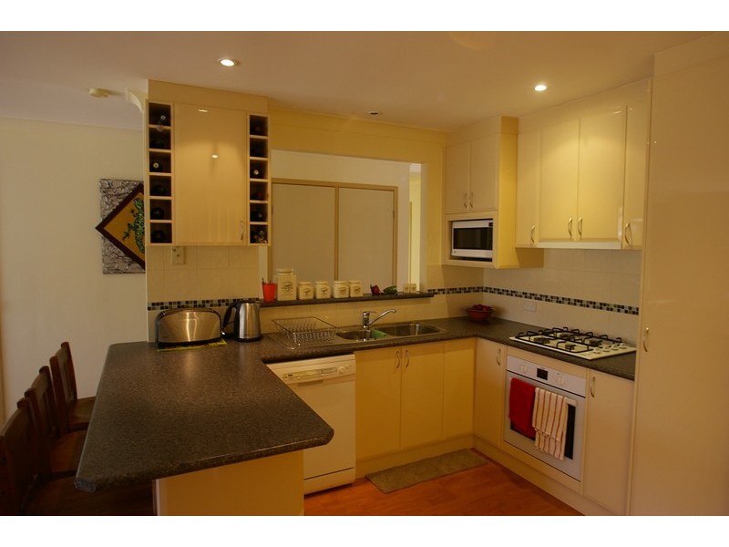 7 MacKillop Crescent, St Helens Park NSW 2560