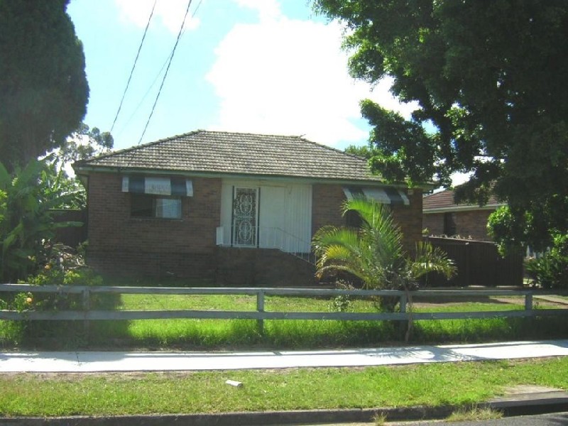 27 Kentucky Rd, Riverwood NSW 2210