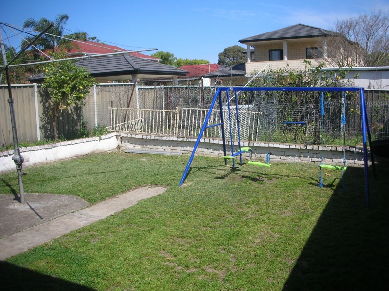 27 Highworth Ave, Bexley NSW 2207