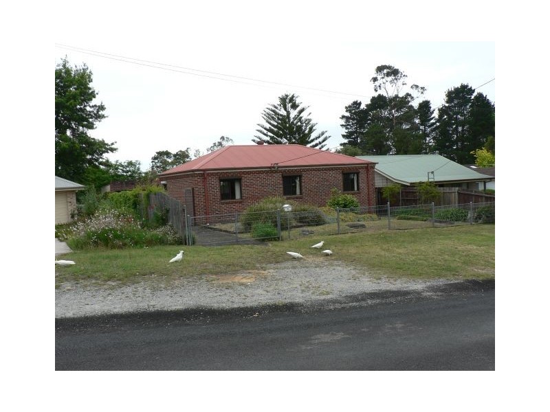 6 Parker St, Woodford NSW 2778