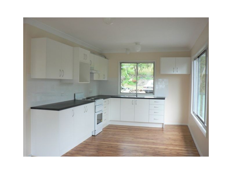 9 Mountview Ave, Hazelbrook NSW 2779