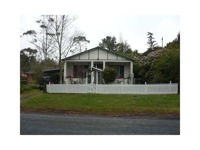 22 Sinclair, Wentworth Falls NSW 2782