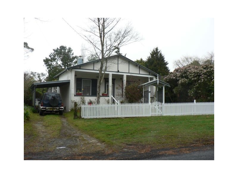 22 Sinclair, Wentworth Falls NSW 2782