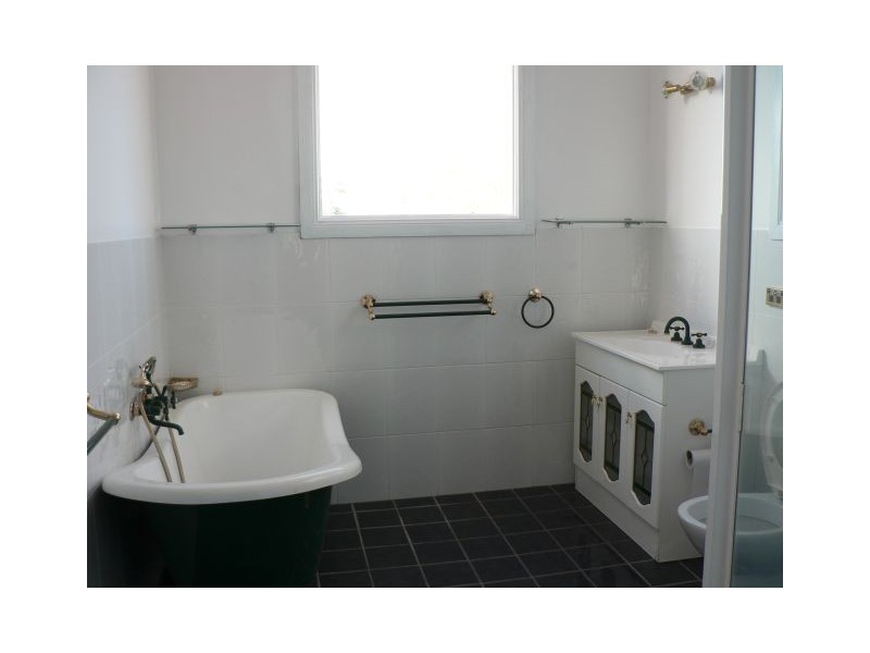 1/64 Great Western Highway, Woodford NSW 2778