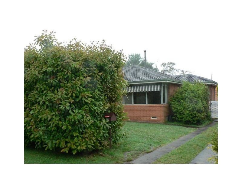 12 Fitzgerald Street, Wentworth Falls NSW 2782