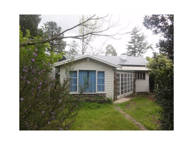 2 OLD BATHURST ROAD, Woodford NSW 2778