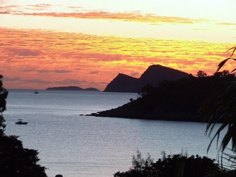 35 Gloucester Avenue, Hideaway Bay QLD 4800