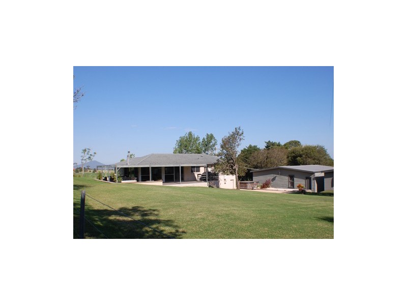 65 Grahams Road, Meroo Meadow NSW 2540