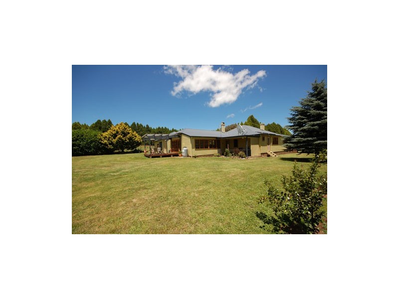 7986 Waterfall Way, Ebor NSW 2453
