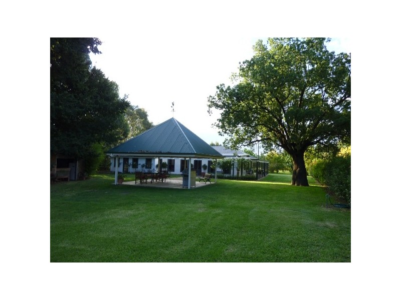 1 Hume Highway, Gundagai NSW 2722